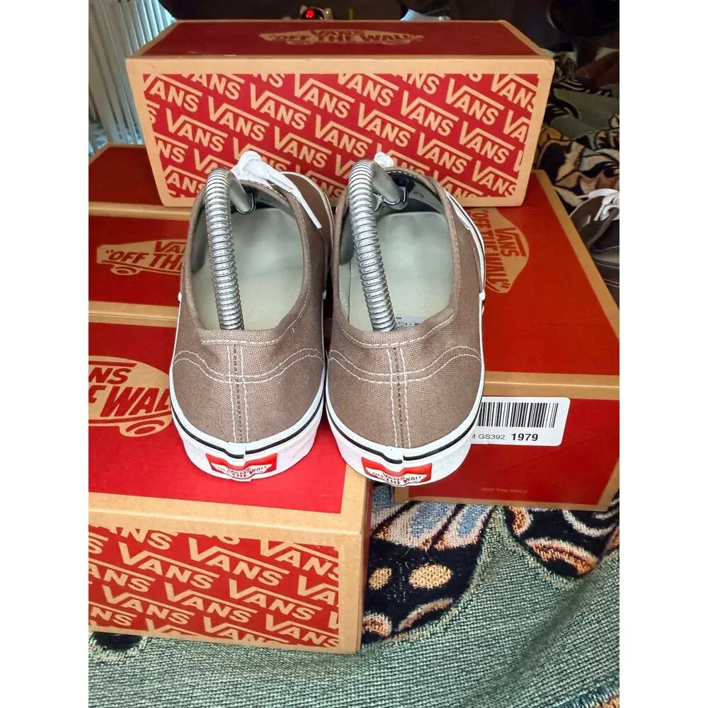 BRAND NEW Vans Authentic Walnut Men 8/Women 9.5